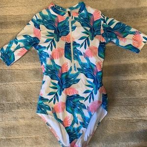 One-Piece Zip Up Quarter Sleeve Surfer Suit